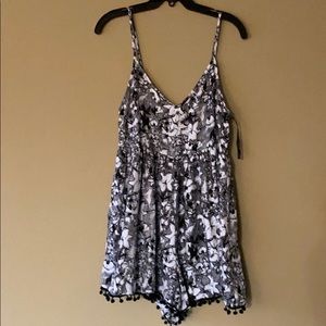 Mika & Gala black and white romper-LF